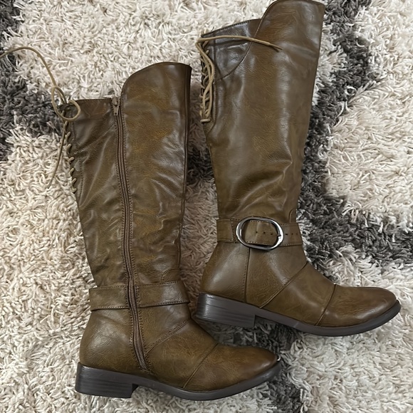 Brown lace back riding boots NWOT - Picture 3 of 5